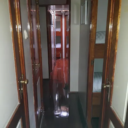 Tjalkjacht Pelikaan Hoorn (North Holland)