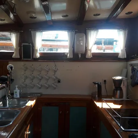 Tjalkjacht Pelikaan *